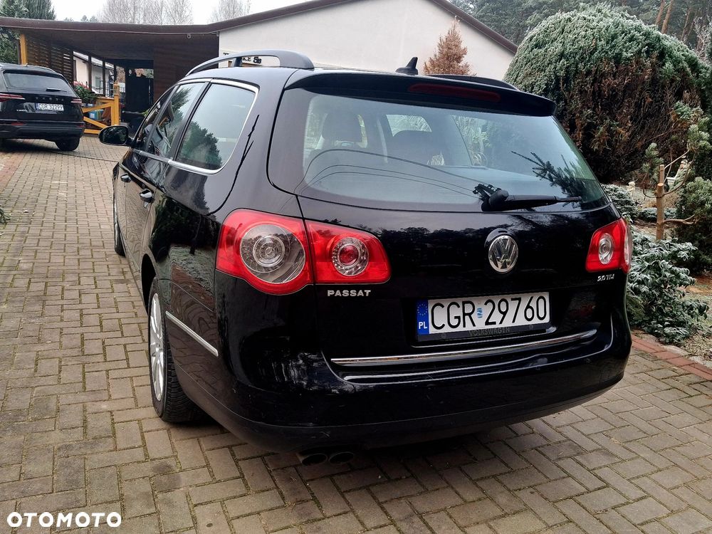 Volkswagen Passat 2.0 TDI Comfortline DSG - 4