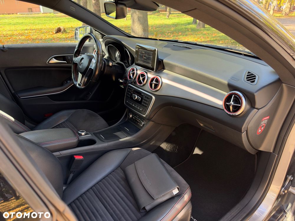 Mercedes-Benz CLA - 36