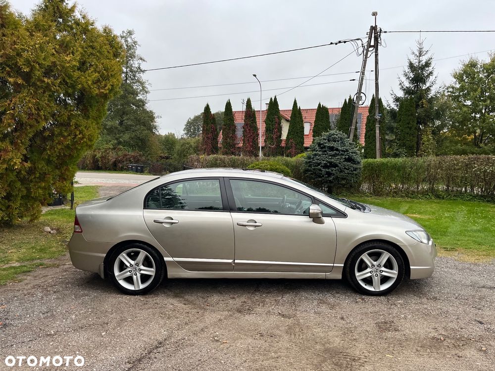 Honda Civic 1.8 Executive - 2