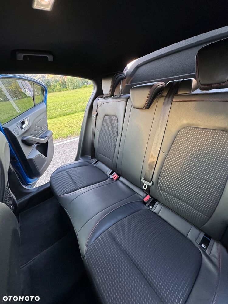 Ford Focus 1.0 EcoBoost ST-Line - 12