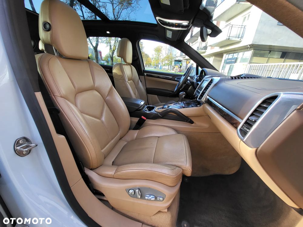 Porsche Cayenne S Hybrid Tiptronic S - 37
