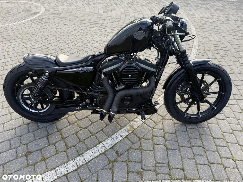 Harley-Davidson Sportster Iron 883 - 11