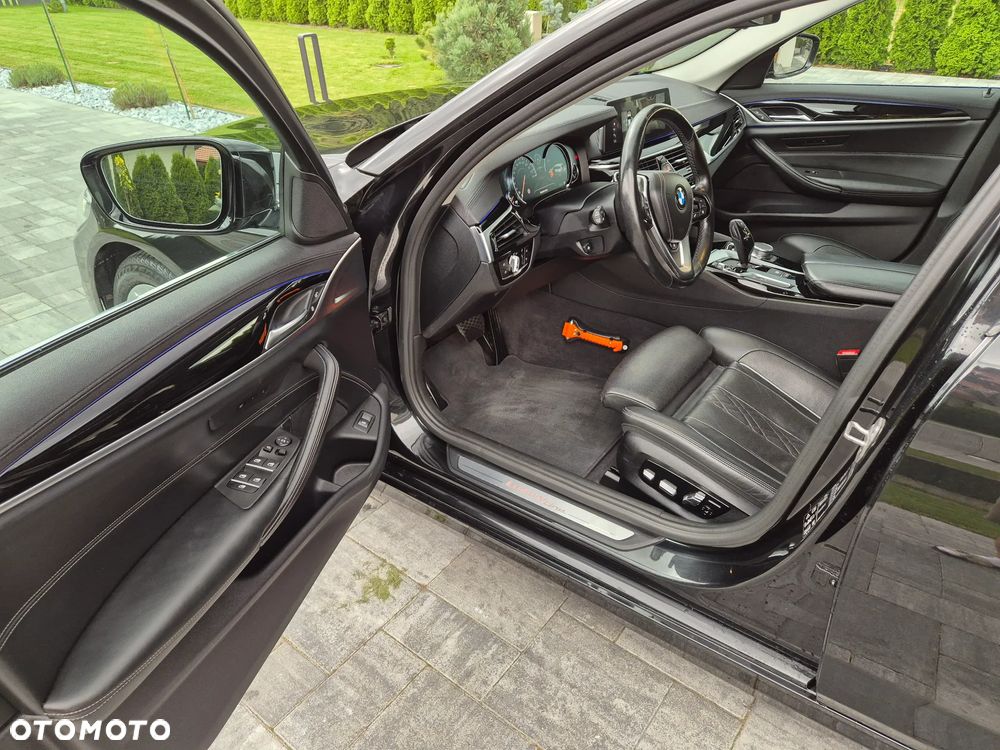 BMW Seria 5 520d Touring Luxury Line - 19