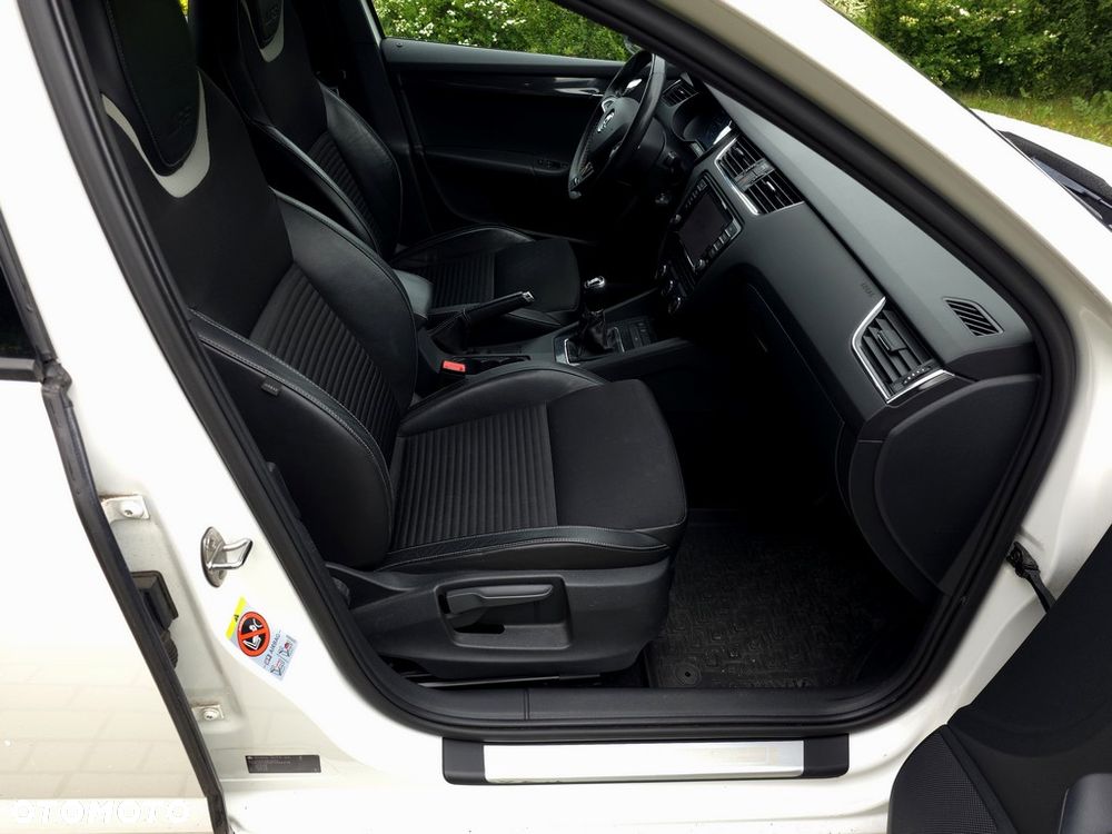 Skoda Octavia 2.0 TDI RS - 7