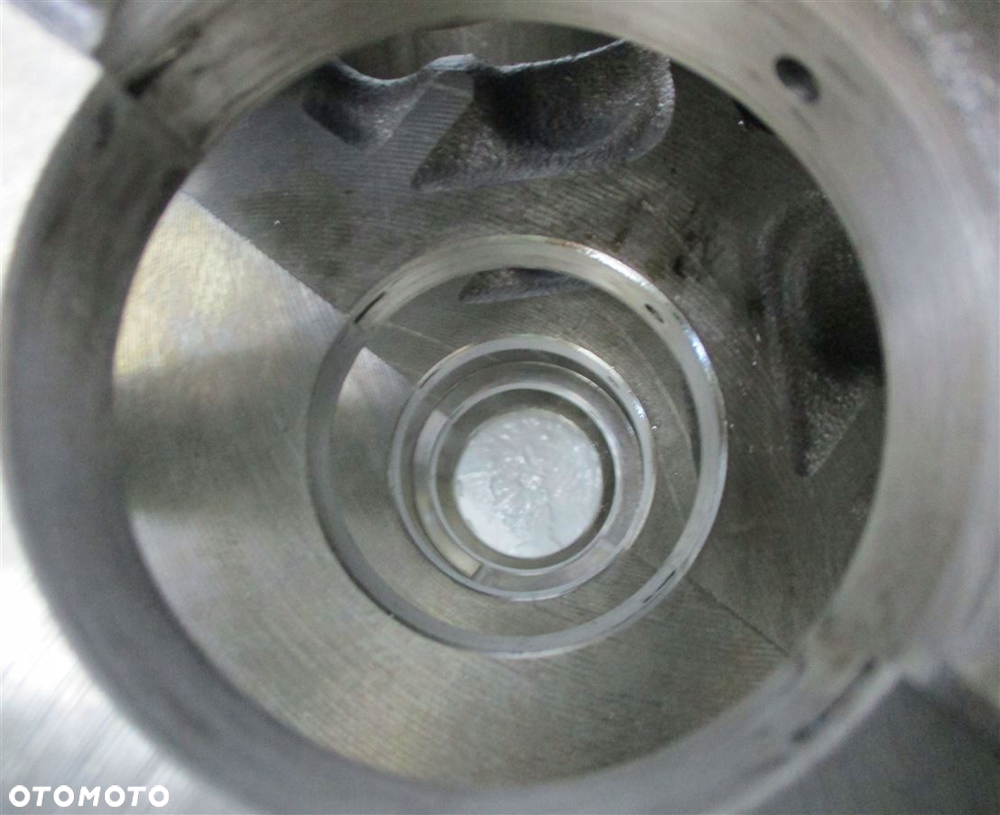 BLOK SILNIKA AUDI A8 D4 Q7 4.2 TDI V8 CDS 057023G - 6