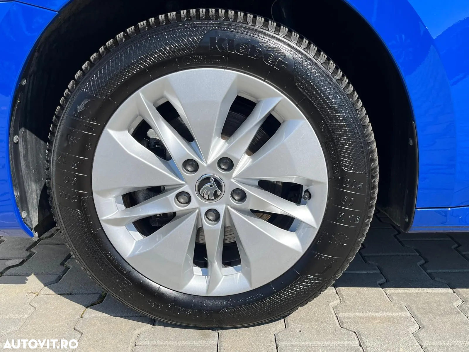 Skoda Octavia 2.0 TDI DSG Ambition - 4