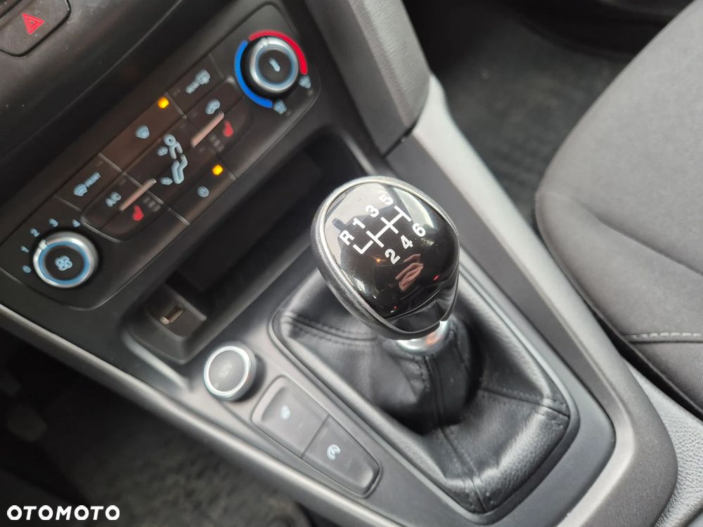 Ford Focus 1.5 TDCi Titanium - 19