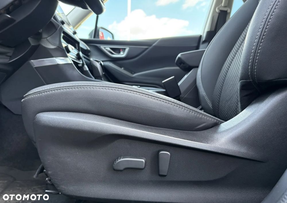 Subaru Forester 2.0 i Exclusive Lineartronic - 11