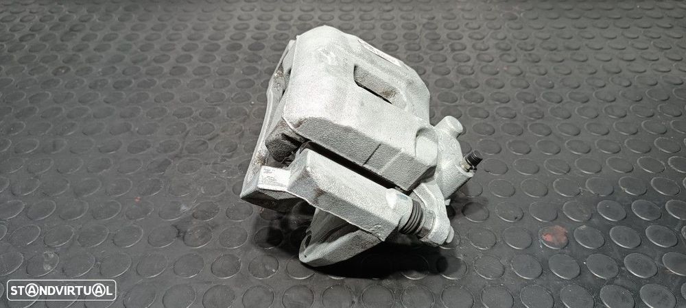 PINÇA DE TRAVÃO FRENTE ESQUERDA KIA SPORTAGE - 1