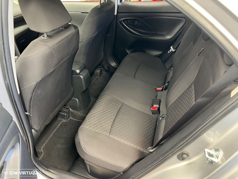 Toyota Yaris Cross 1.5 HDF Comfort Plus - 38