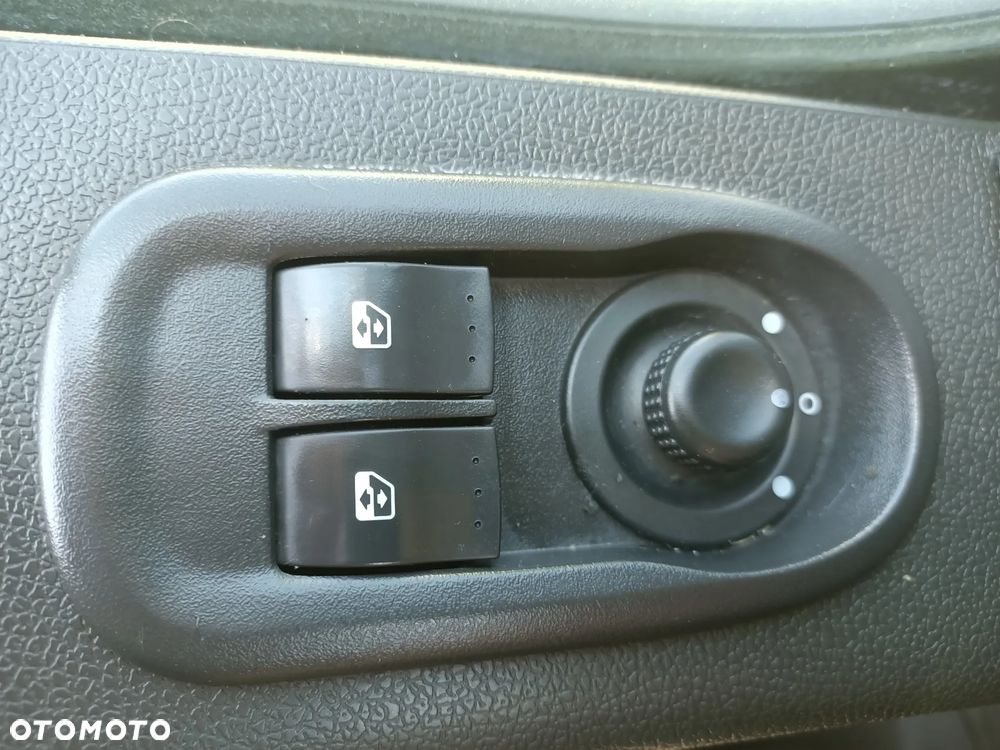 Opel Movano Chłodnia 125KM 2 zasilania chłodni Klima - 19