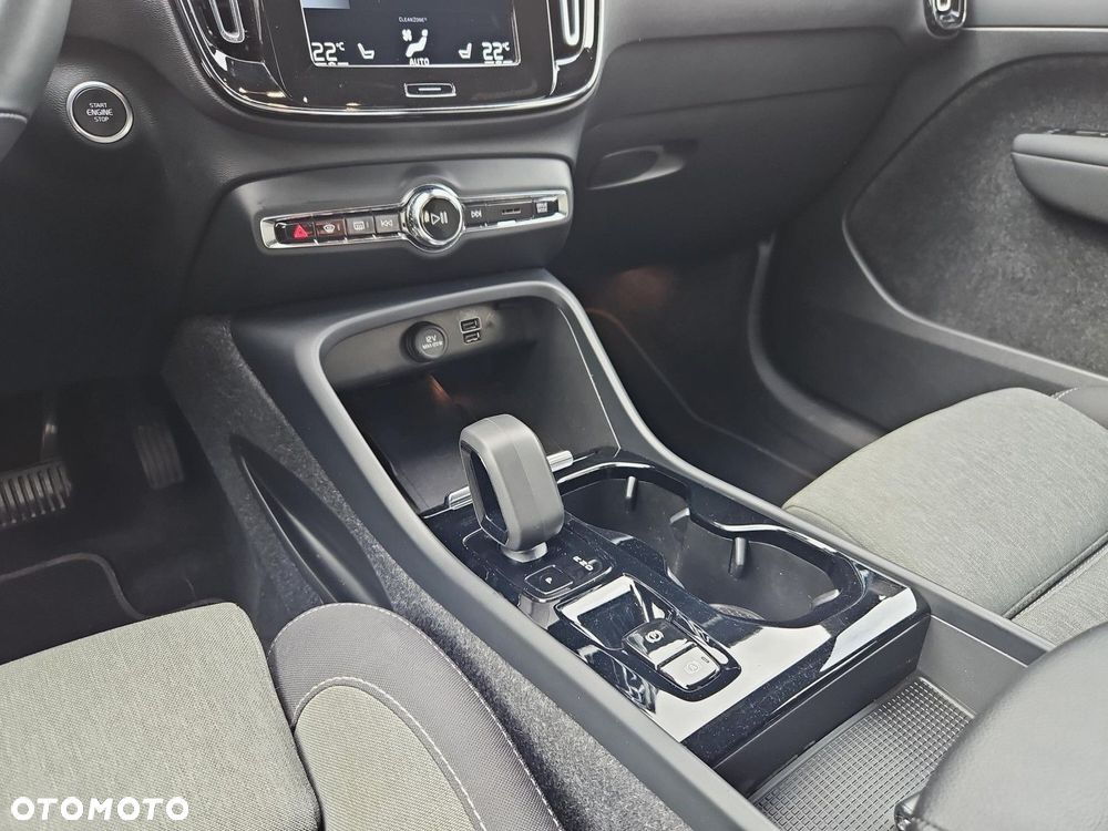 Volvo XC 40 T5 Plug-In Hybrid Plus Dark - 27