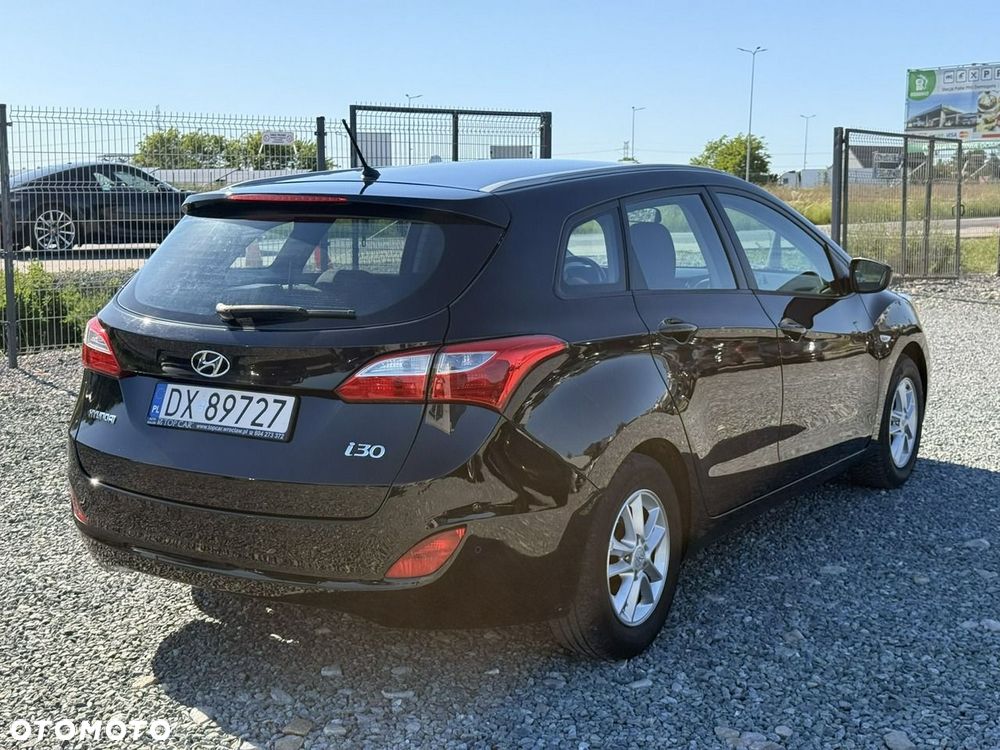 Hyundai i30 1.4 Fifa World Cup Edition - 9