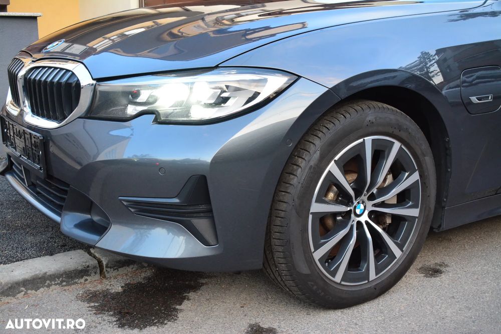 BMW Seria 3 330e Aut. Sport Line - 5