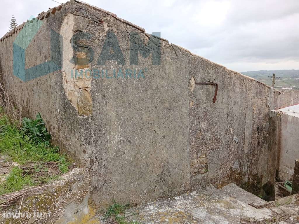 Casa antiga com quintal - Grande imagem: 3/13