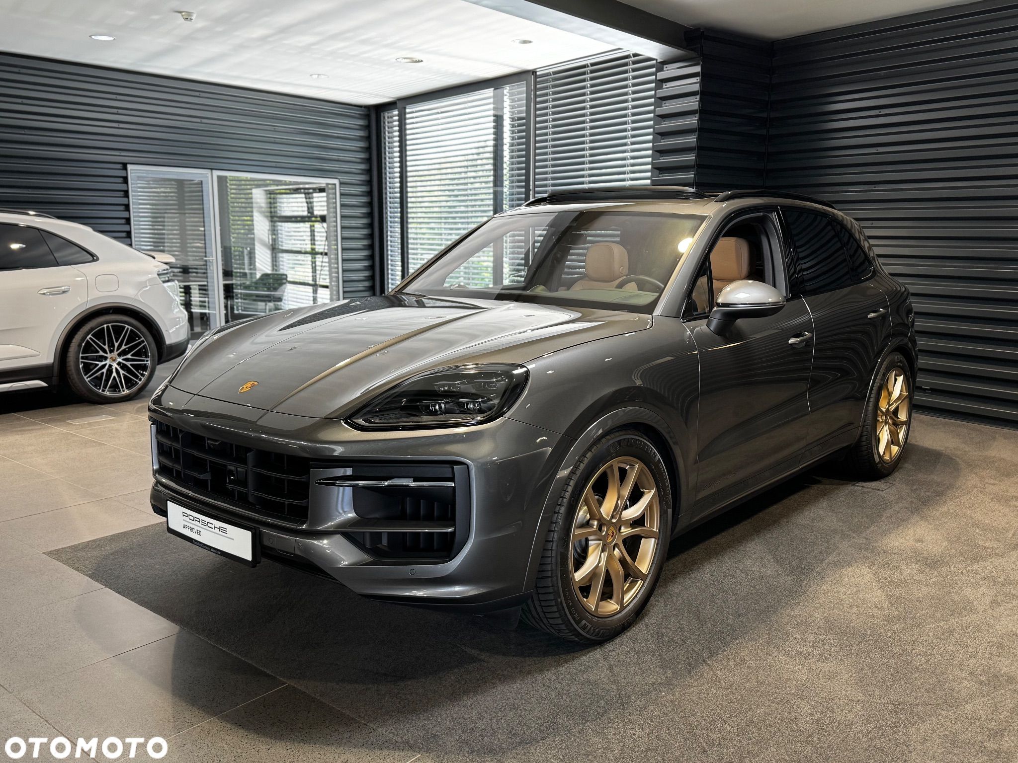 Porsche Cayenne S - 1