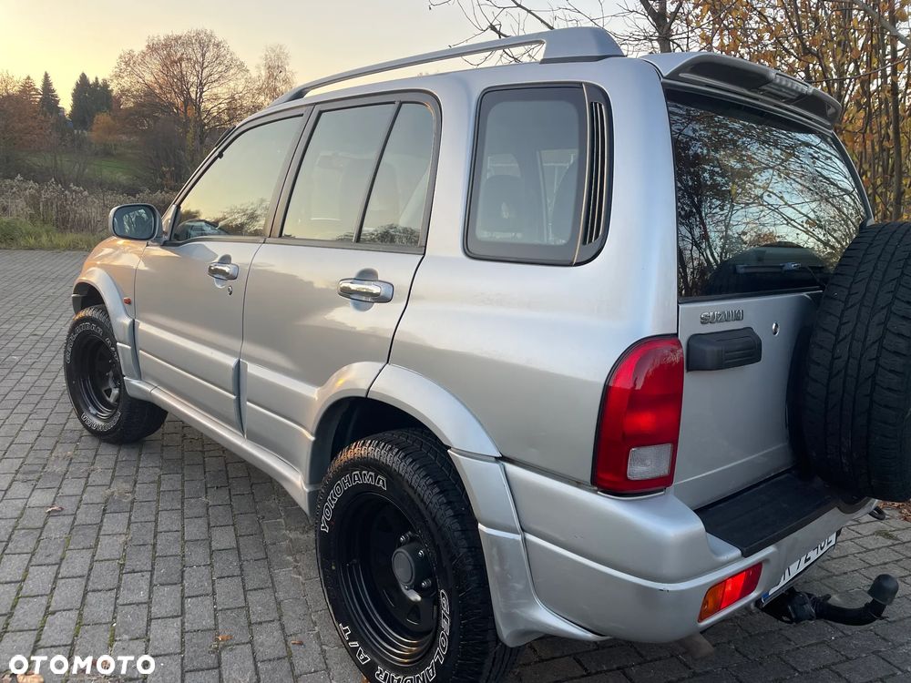 Suzuki Grand Vitara 2.0 - 6