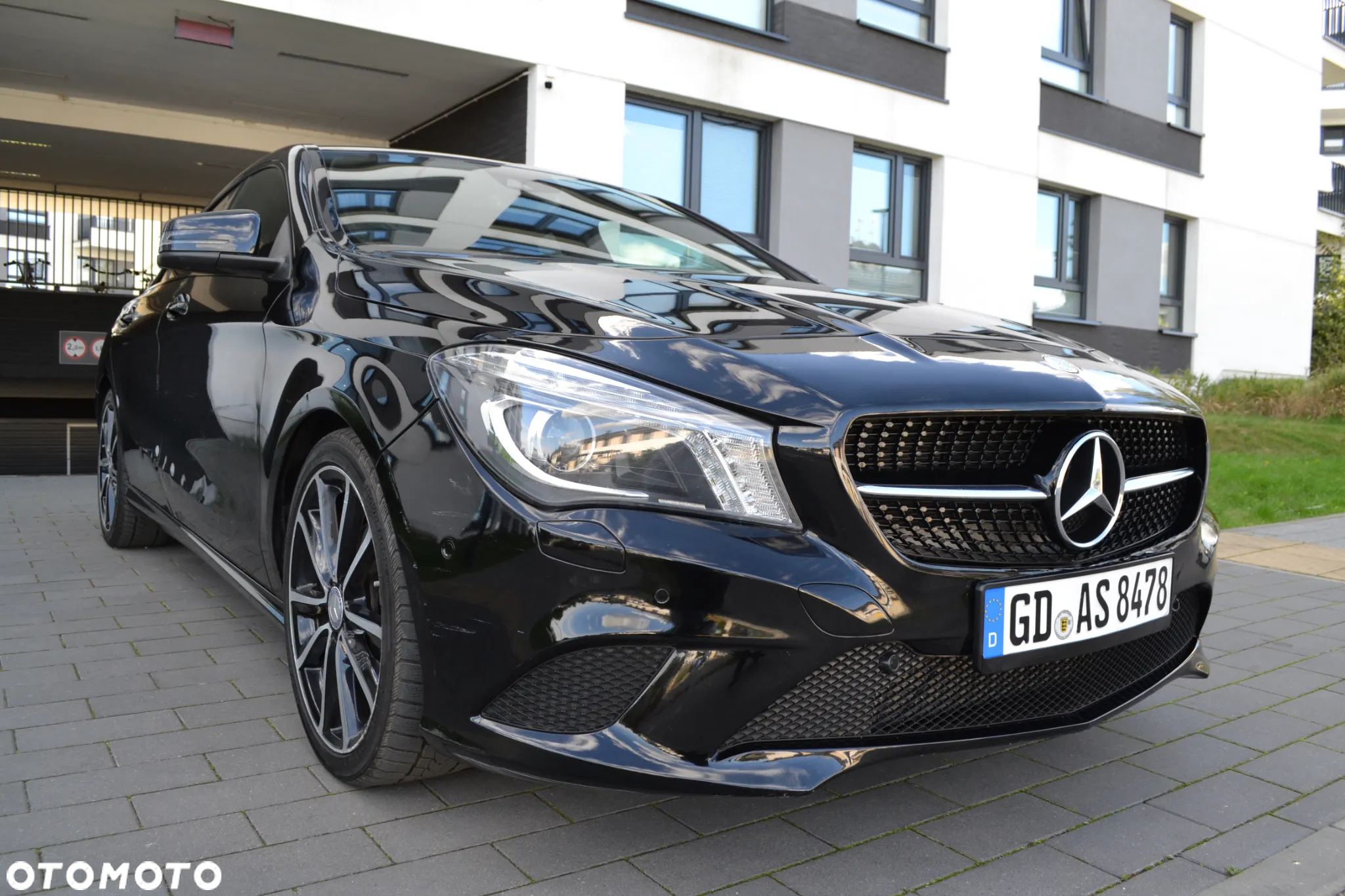 Mercedes-Benz CLA 200 7G-DCT AMG Line - 10