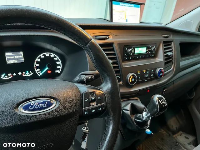 Ford Custom Trend - 10