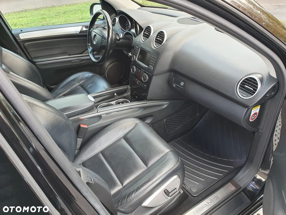 Mercedes-Benz ML 63 AMG 4-Matic - 26