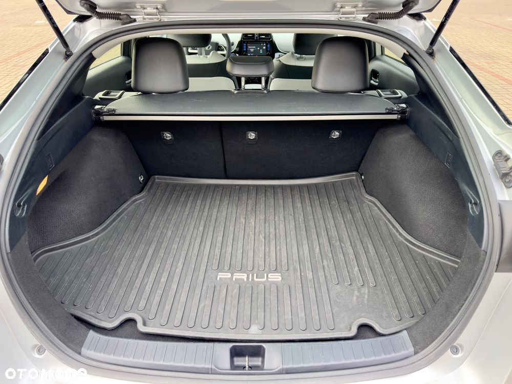 Toyota Prius 1.8 HSD Prestige - 28