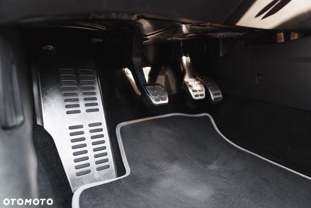 Volkswagen Golf - 39