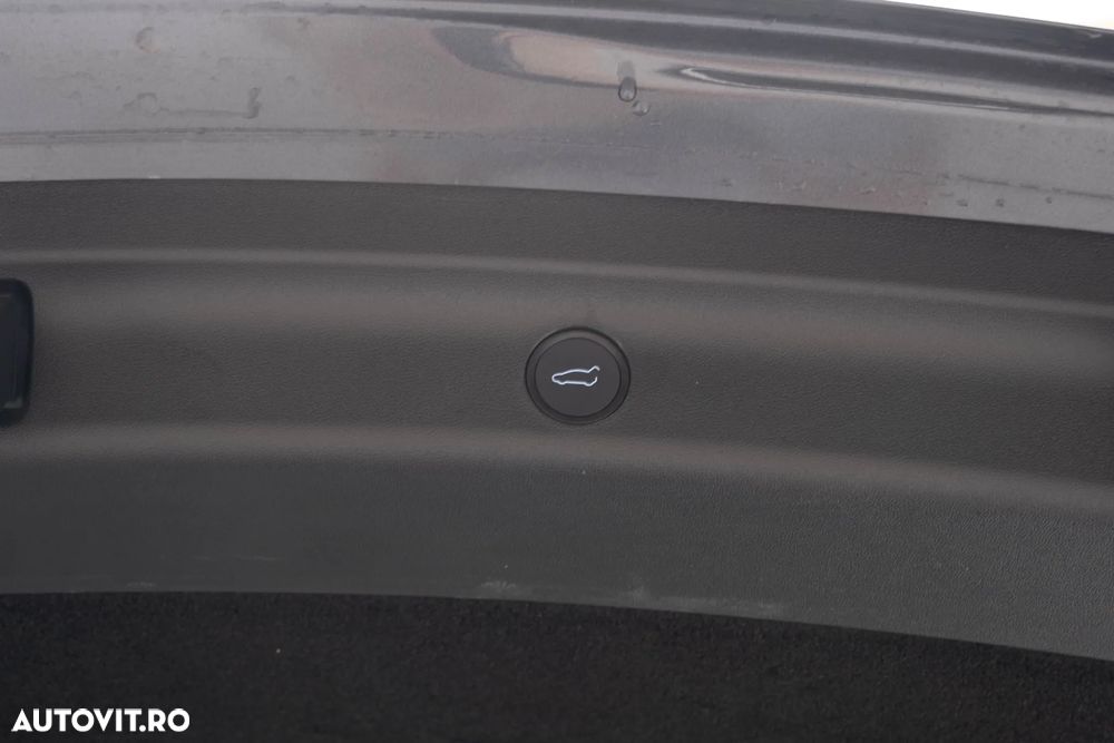 Tesla Model Y AWD Long Range - 25