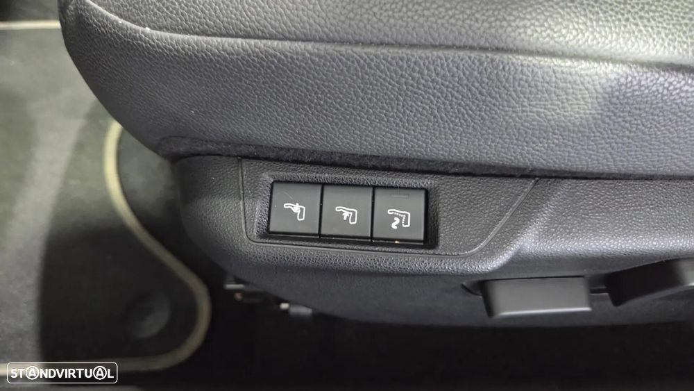 Jeep Avenger 1.2 e-Hybrid Summit DCT - 16