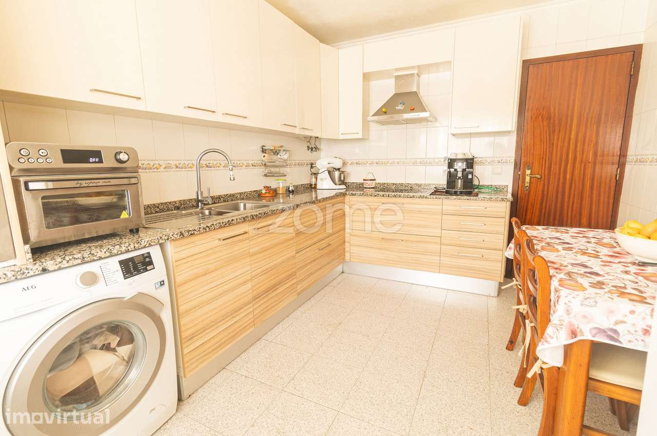Apartamento T3 com 88 m² ao lado da Estação Fertagus de Corroios - Grande imagem: 2/22