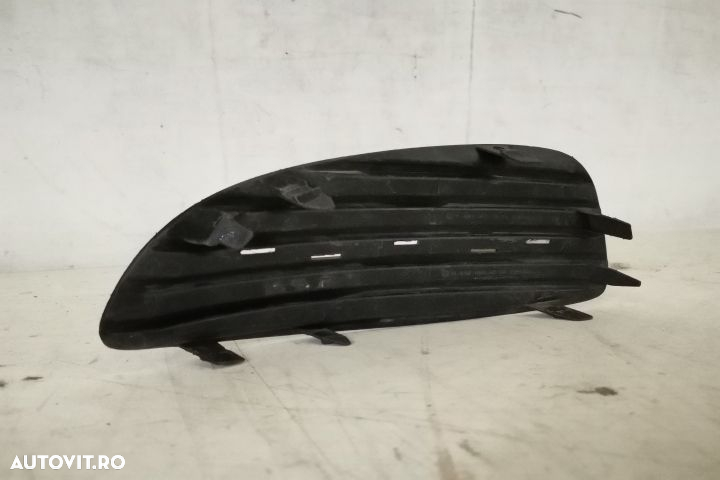 Grila Bara Fata Dreapta Originala In Stare Buna  Mercedes-Benz  Vito - 5