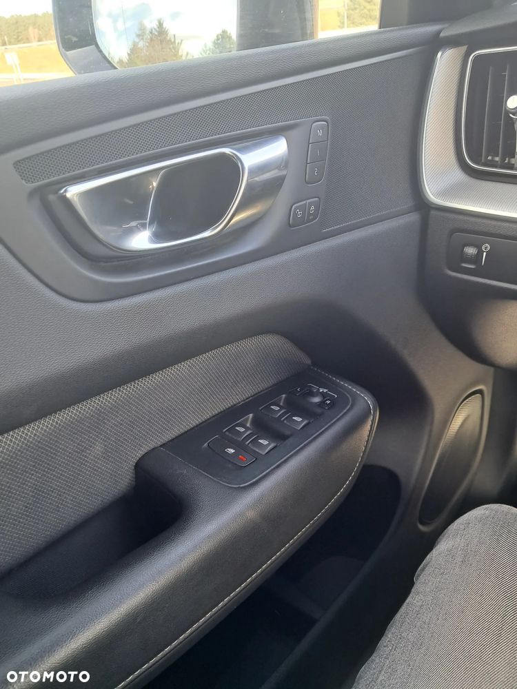 Volvo XC 60 D3 R-Design - 15