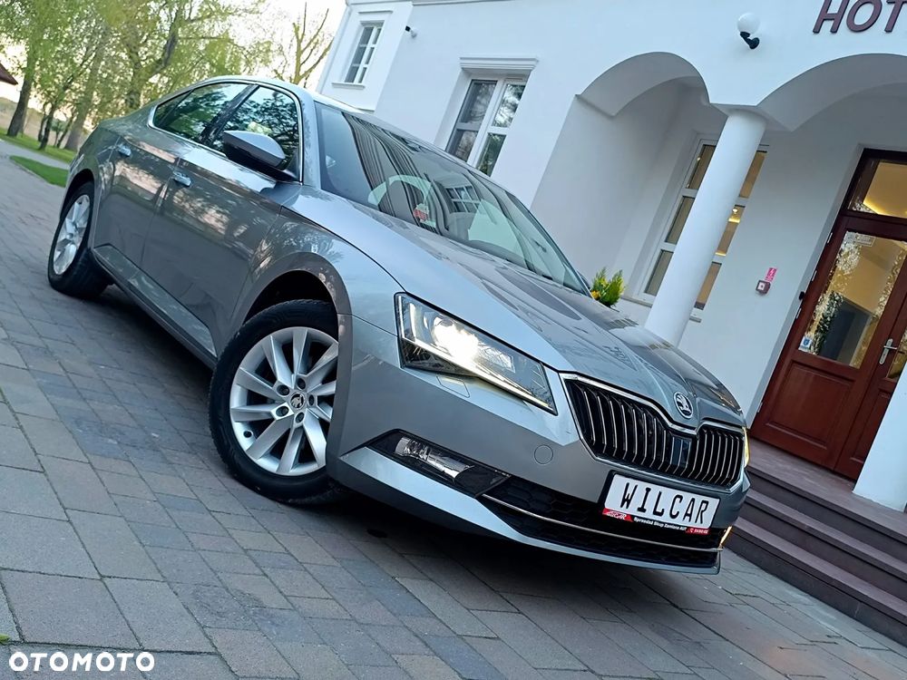 Skoda Superb 1.4 TSI ACT DSG Ambition - 7