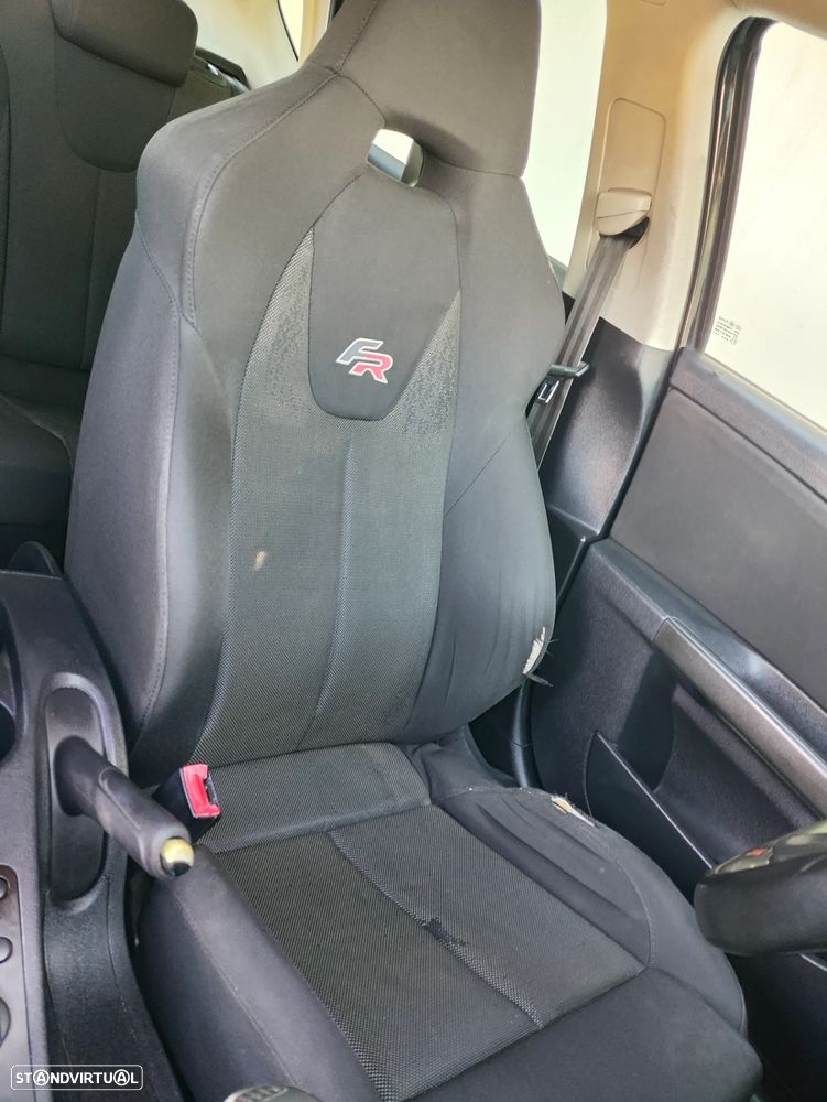 SEAT Leon 2.0 TDI FR 18 Tiago Monteiro - 12