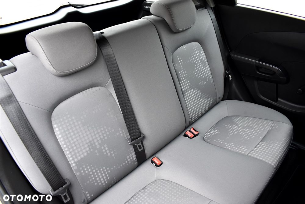 Chevrolet Aveo 1.2 LS - 24