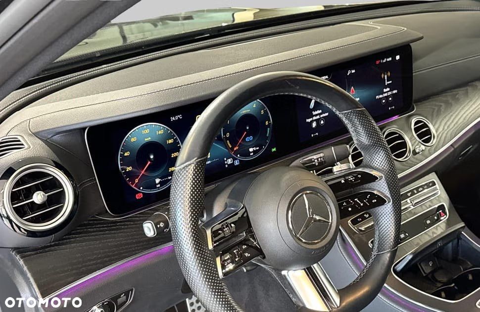 Mercedes-Benz Klasa E 300 de 9G-TRONIC - 11