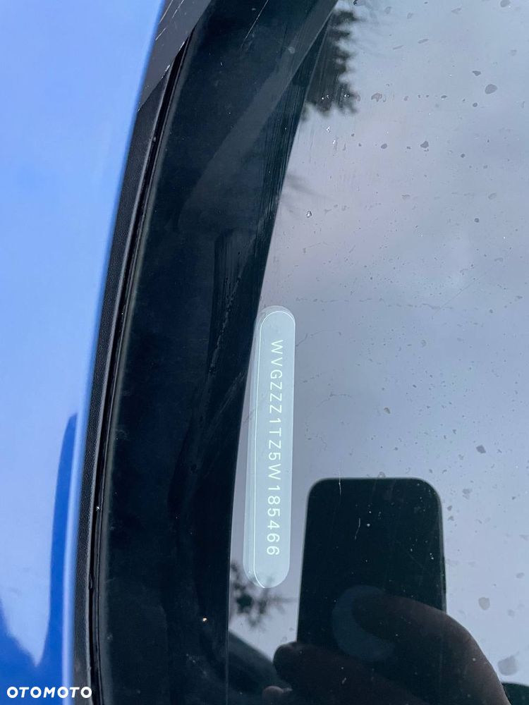 Volkswagen Touran 1.9 TDI Conceptline DSG - 3