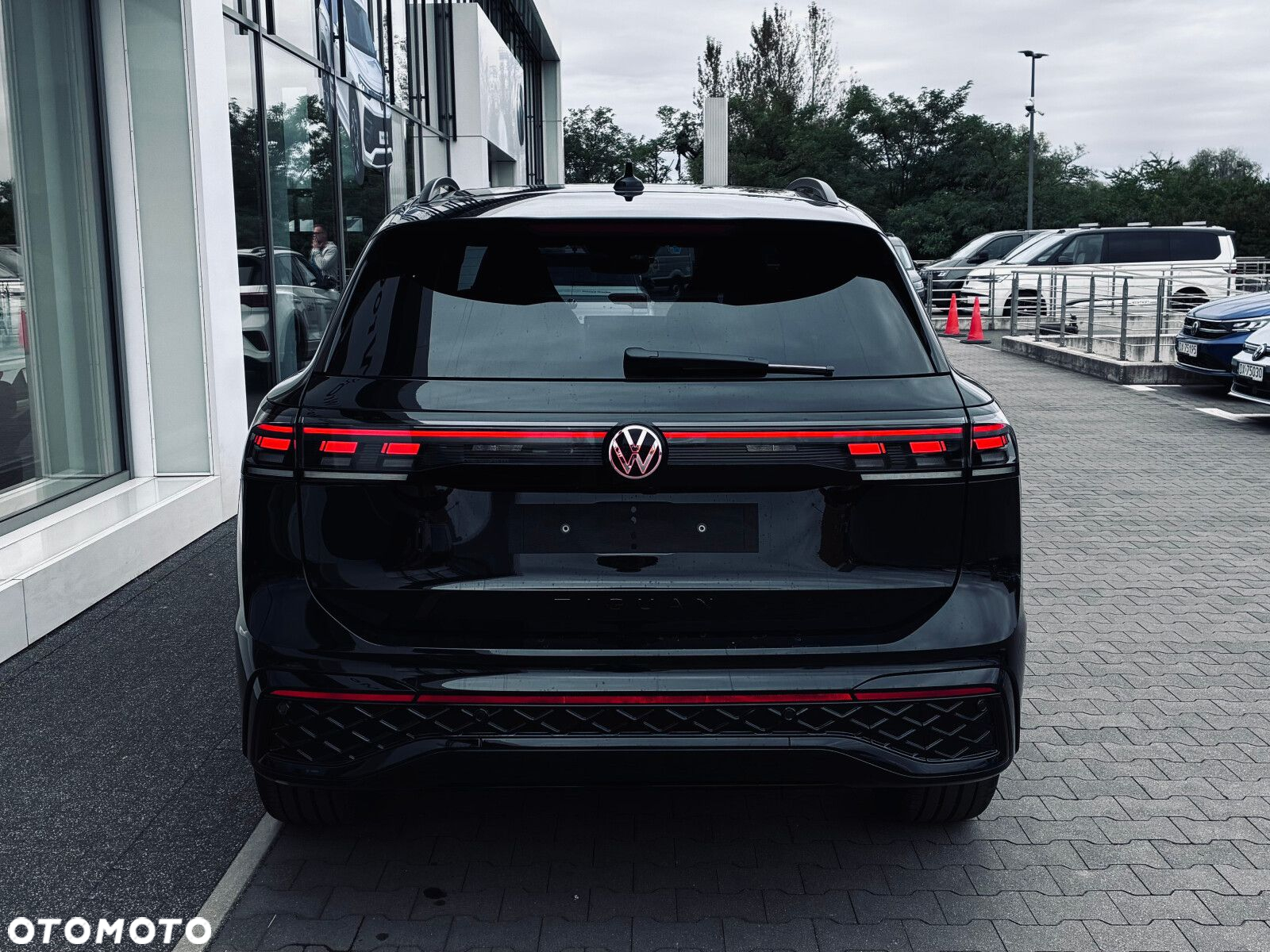 Volkswagen Tiguan - 11