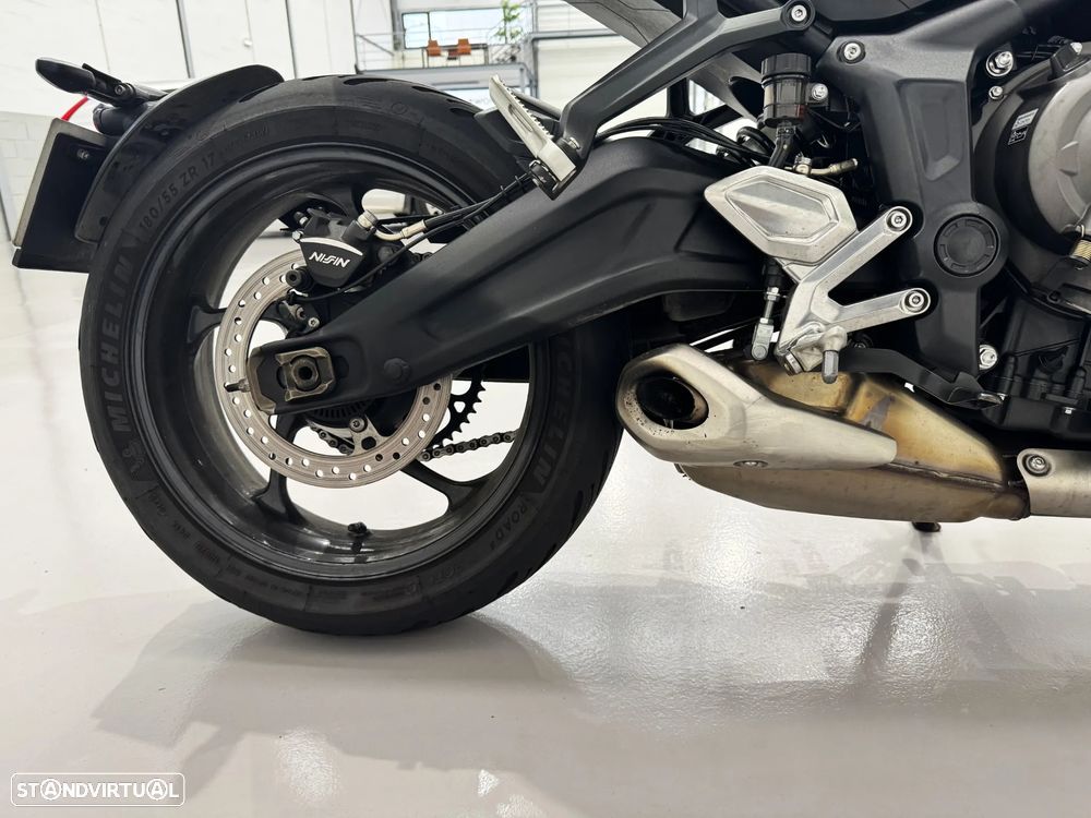 Triumph Trident - 14