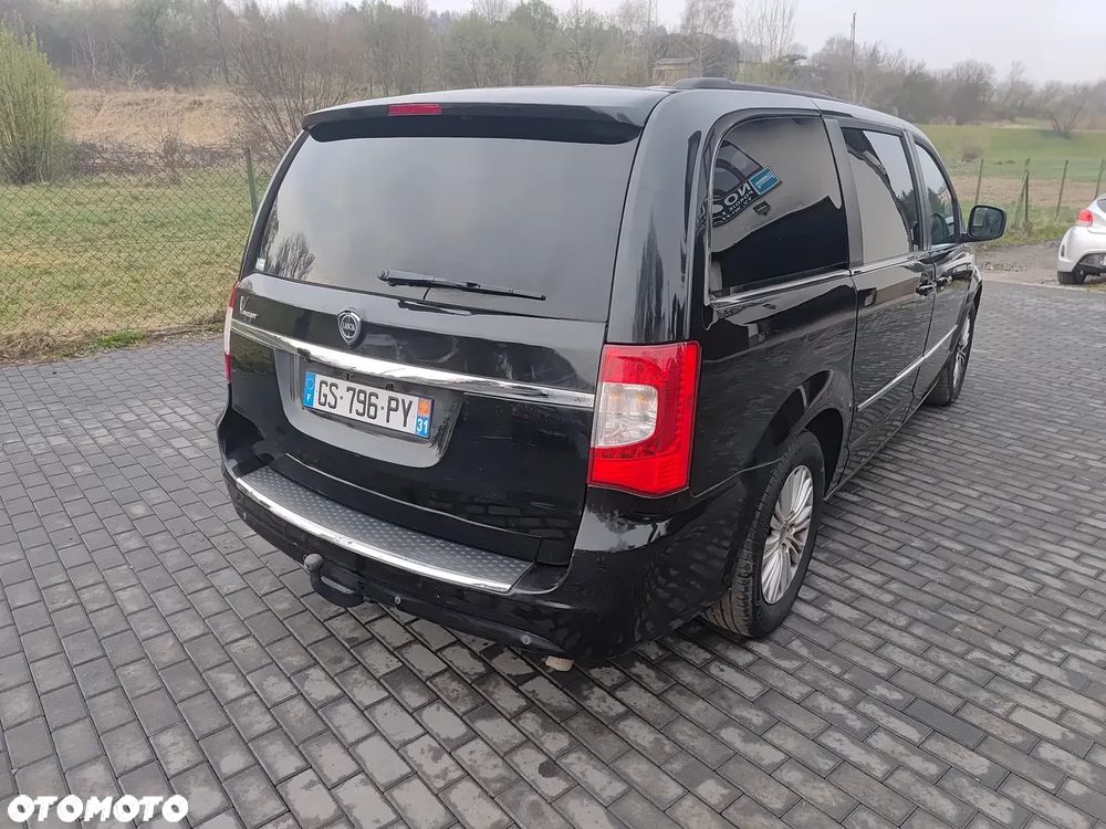 Lancia Voyager 2.8CRD Platinum - 12