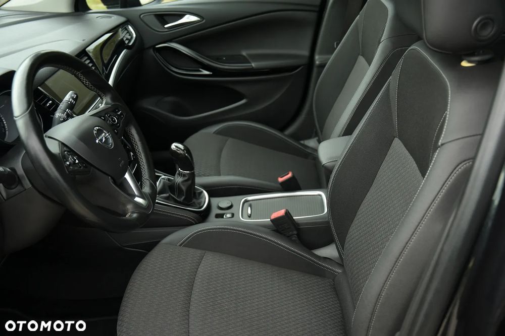 Opel Astra 1.4 Turbo Innovation - 24