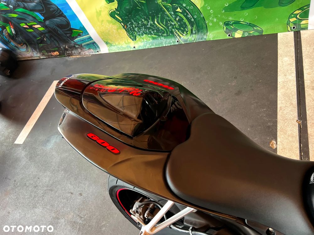 Suzuki GSX-R - 8