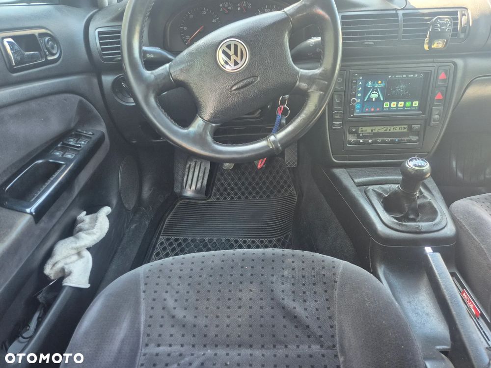 Volkswagen Passat 1.9 TDI - 11