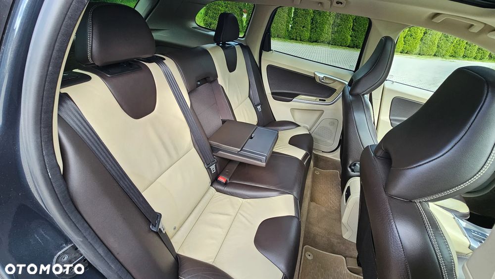 Volvo XC 60 - 21