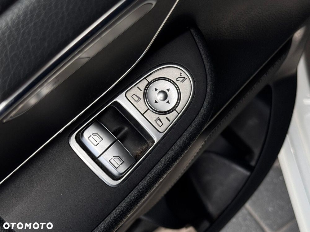 Mercedes-Benz EQV 300 90kWh - 13