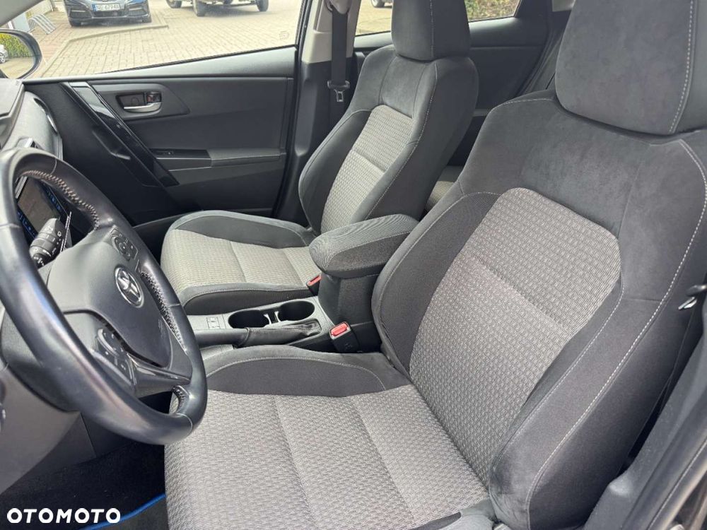 Toyota Auris Hybrid 135 Prestige - 19