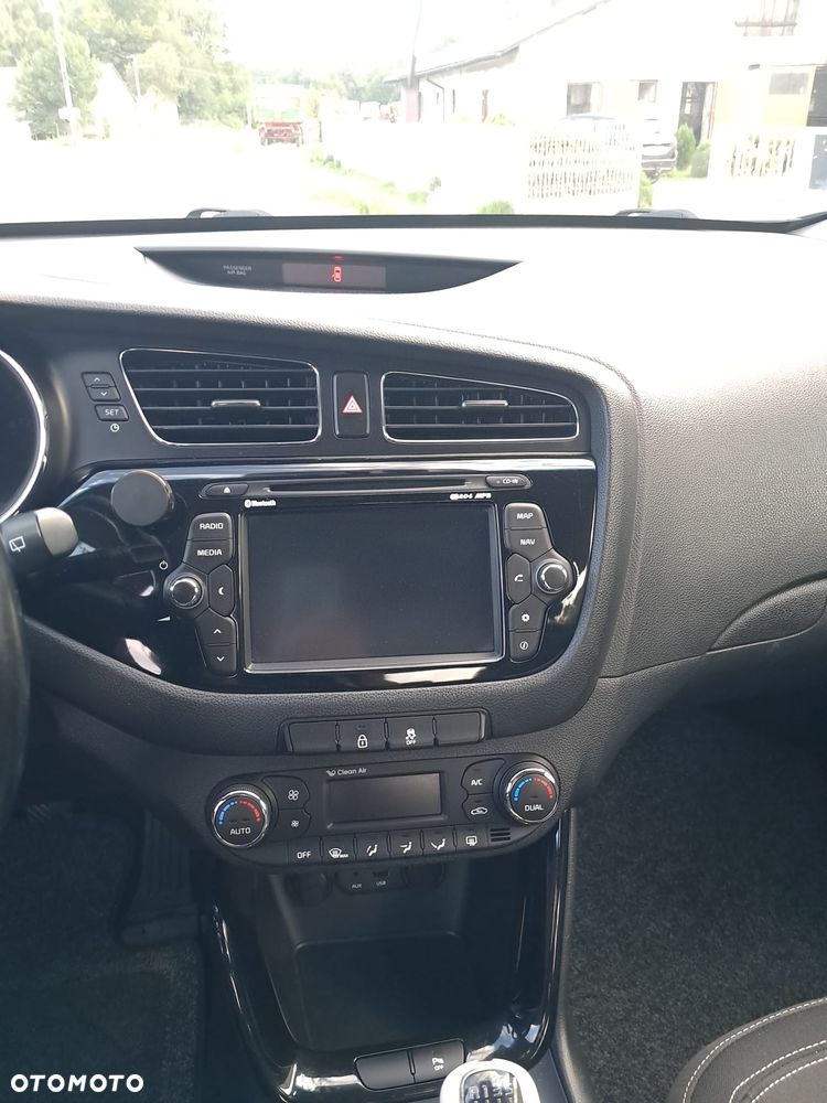Kia Ceed 1.6 GDI Business Line - 12