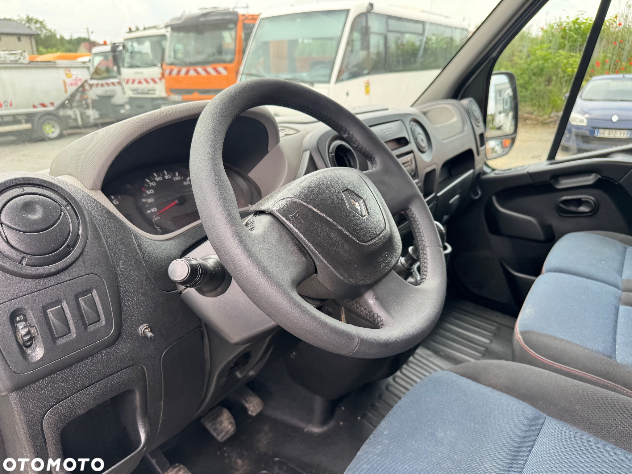 Renault Master Brygadówka 2014 r. Klima NAVI 7 Osobowy Bagażnik Dachowy Drabinka - 18