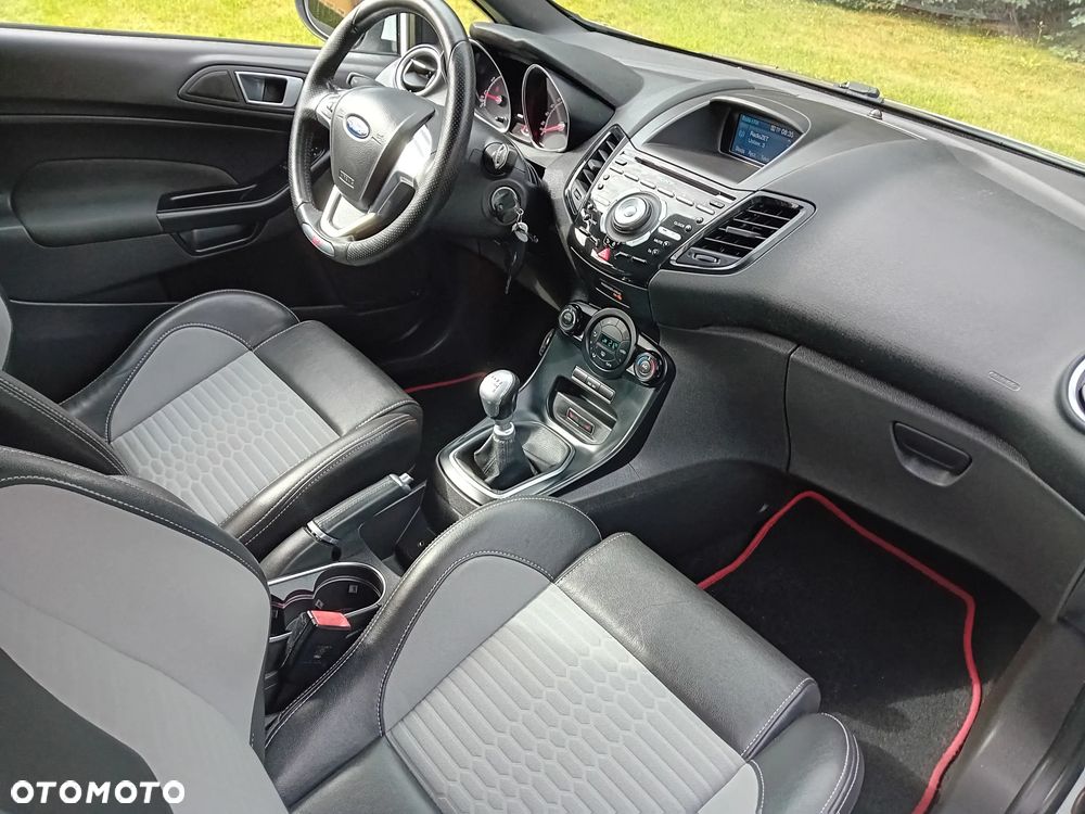 Ford Fiesta 1.6 EcoBoost mit Leder-Sport-Paket ST - 8