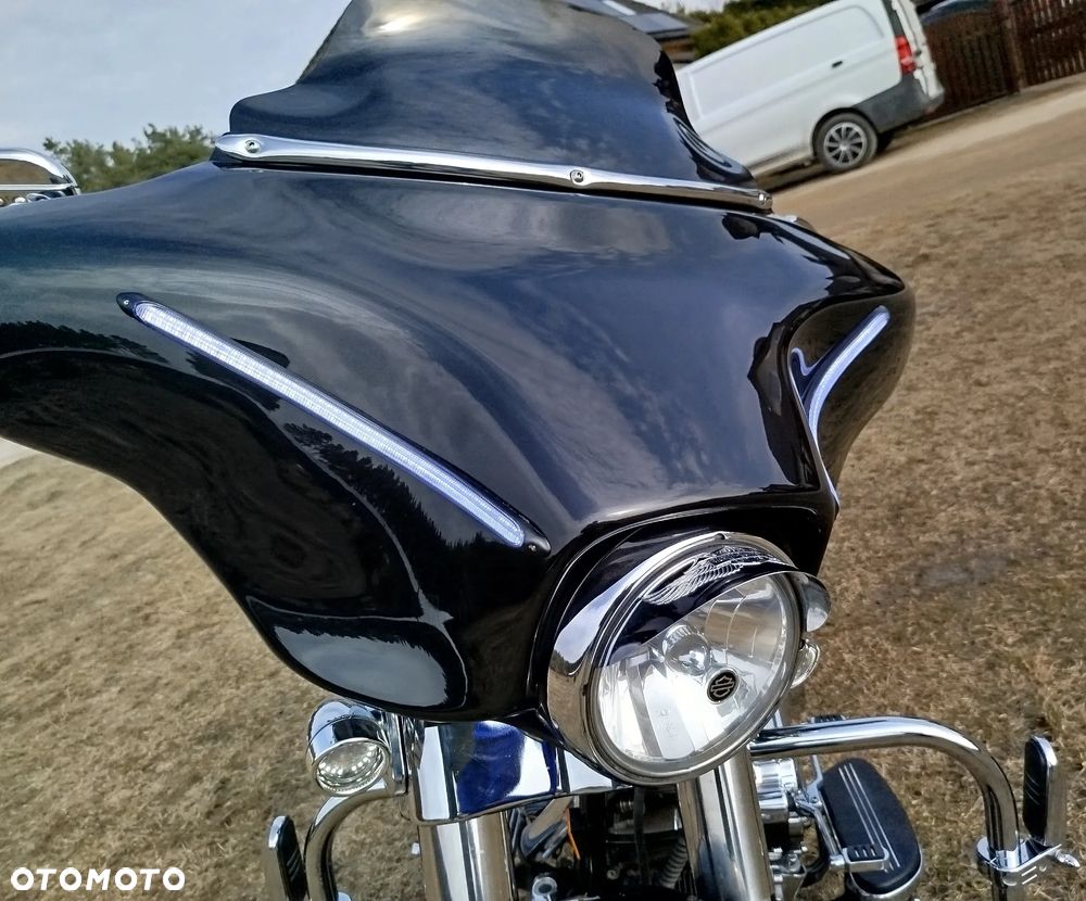 Harley-Davidson Touring Street Glide - 11