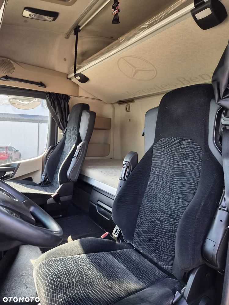 Mercedes-Benz ACTROS - 9